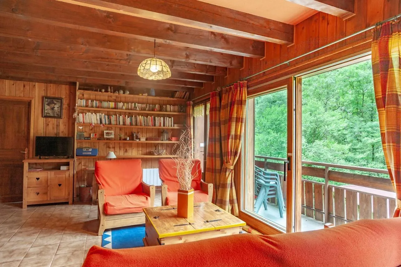 Grand Appartement Proche Gd Bornand Glieres-Val-de-Borne Apartment